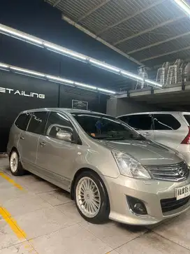 Nissan Grand livina 2010 Bensin