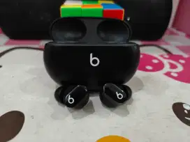Beats studio buds