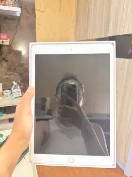 iPad Gen 8 10.2” 128gb Mulus Fullset | Siap Pakai!