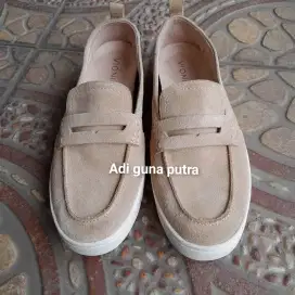 SLIP ON VIONIC UPTOWN SIZE 39 MULUS