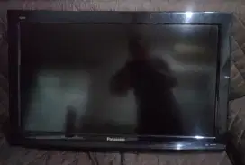 TV LCD Panasonic 32 tipe TH-32X10X