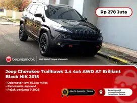 [ LOW MILES ] Jeep Cherokee Trailhawk 2.4 4x4 AWD AT  Black 2015/2016