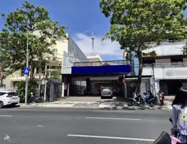 DISEWAKAN TEMPAT USAHA TENGAH KOTA DI RAYA AMBENGAN COCOK UTK SHOWROOM