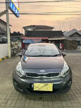 Dijual kia rio se 2012 matic