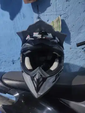 Juall Helm FOX1