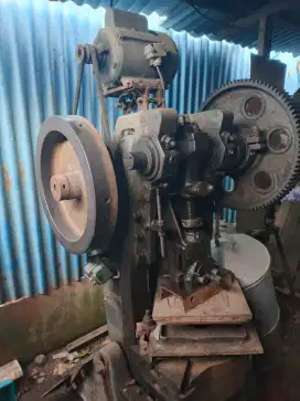 MESIN PON 10 TON ASLI BUATAN JEPANG