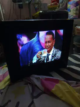 Dijual televisi merek LG tabung slim 14 in