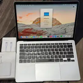 macbook air M1 128gb mulus fungsional normal bergaransi batre awet