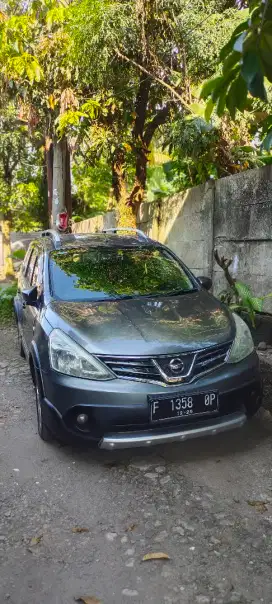 Grand Livina x gear 3 baris 2013 Jual Cepat