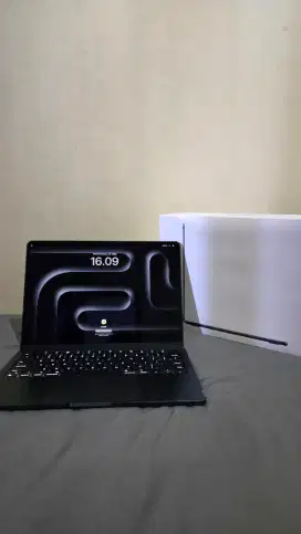 Macbook Air M3 512/16GB fulset garansi panjang ibox