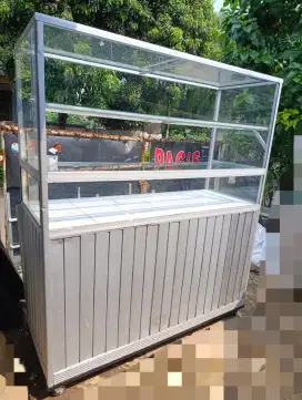 Jual Etalase second kondisi cukup baik, Lok Pamulang Timur, Tangsel