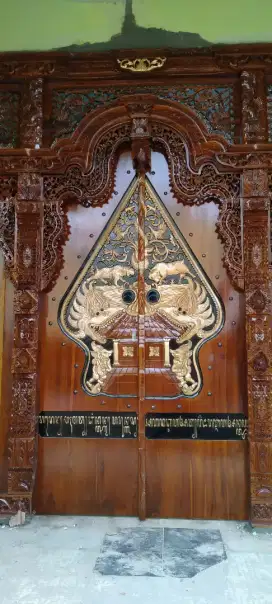 Gebyok ukiran jati