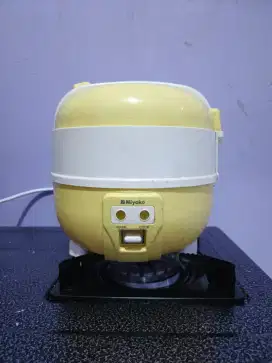 Merk Miyako pemanas nasi