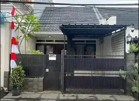 Di Jual Rumah Bagus Di Pinggil Jalan tebet menteng dalam jaksel