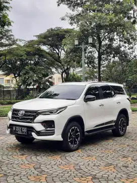 (Pajak Panjang 1thn) Toyota Fortuner VRZ 2.8 GR AT 2022