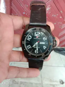 Jam tangan Swiss Army
