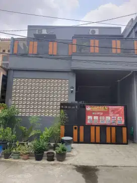 Di jual rumah cantik dengan harga murah baru 8 bulan full renovasi