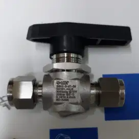 BALL VALVE Ukuran 3/8 OD S-LOK
