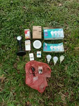 Di jual bola lampu LED dan lampu tembak baru untuk semua mobil,motor