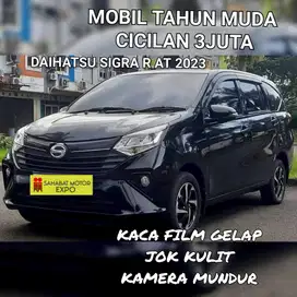 TDP 10jt cicilan 3juta Daihatsu Sigra 2023 Bensin Matic Hitam