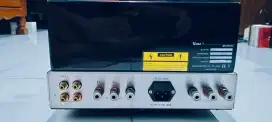Integrated tube amplifier merk Sansui Model UENO 22