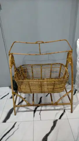 Ayunan bayi rotan