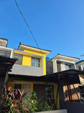 Dikontrakan Rumah 2 Lantai Perumahan Kiara Residence