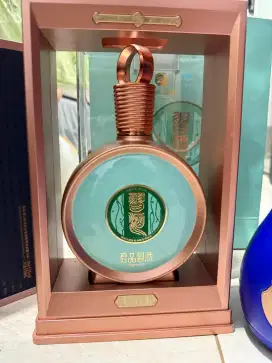 Botol minuman Junpin Xijiu (君品习酒)