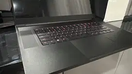 Razer blade Pro 17 2020 i7 RTX 2070MaxQ 32GB ram 512GB SSD Fullset!!