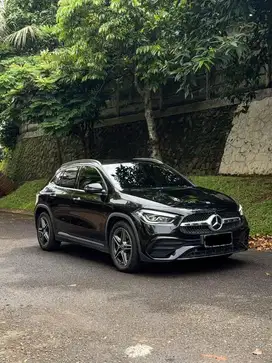 Mercedes-Benz GLA200 2021 Hybrid