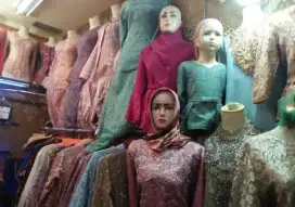 Di buthkan segera wanita berhijab untuk jaga toko busana muslim