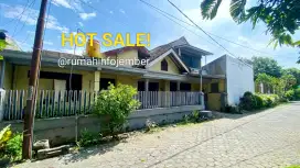 Rumah 2 Lantai 7 Kamar di Perumahan Indah Pemali Jember