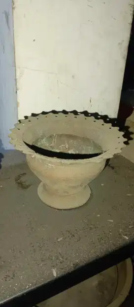 Mangkuk kuningan antik