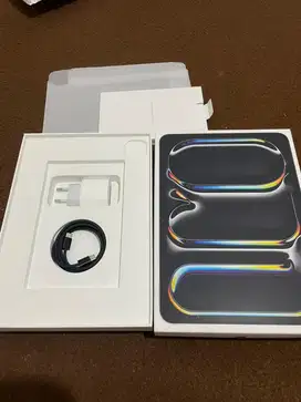 ipad Pro M4 iBox 256 like new lengkap garansi on