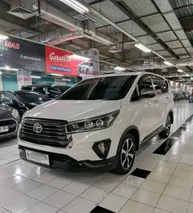 innova venturer 2022 diesel matic KM 40rb dp minim