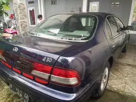 Jual sedan Nissan Infiniti matic th 2000 V6 3.0