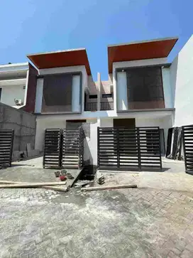 di Jual Rumah Mewah Sutorejo surabaya