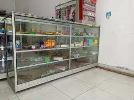 Etalase kaca panjang 2 meter