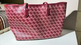 Tas christy ng Red