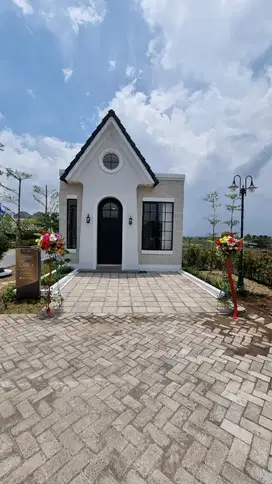 RUMAH BARU GRESS DI MANSION NINE, LAKARSANTRI - SURABAYA BARAT