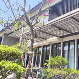 Rumah super mewah terawat