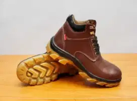 Sepatu safety boot bahan kulit sapi Sp.9399ffd