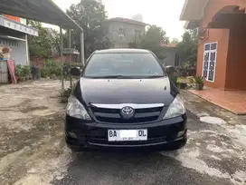 Kijang Innova G 2005