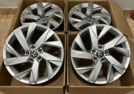 Velg original VW Tiguan R18 PCD 5 x 112/114.3 Lebar 7 ET43 nyaris baru