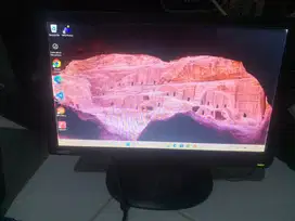 Lcd monitor benq 14 inch kondisi hidup