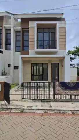 Siap Huni 2Lantai, Tanah Super Besar 130m² Free Surat2 dan Biaya KPR