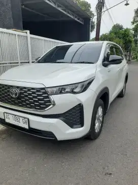 INNOVA ZENIX G AT 2023