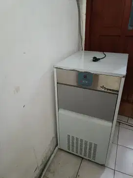 Mesin es kristal tube wirastar im 80