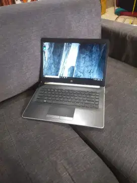 Laptop hp ram 8/ amd a9 3,0 ghz siap pakai game