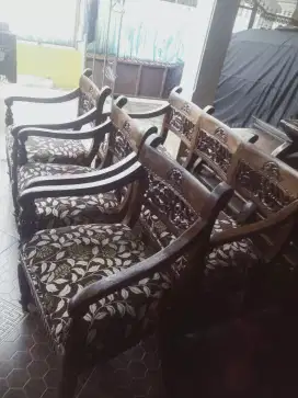 Kursi tamu tanpa meja